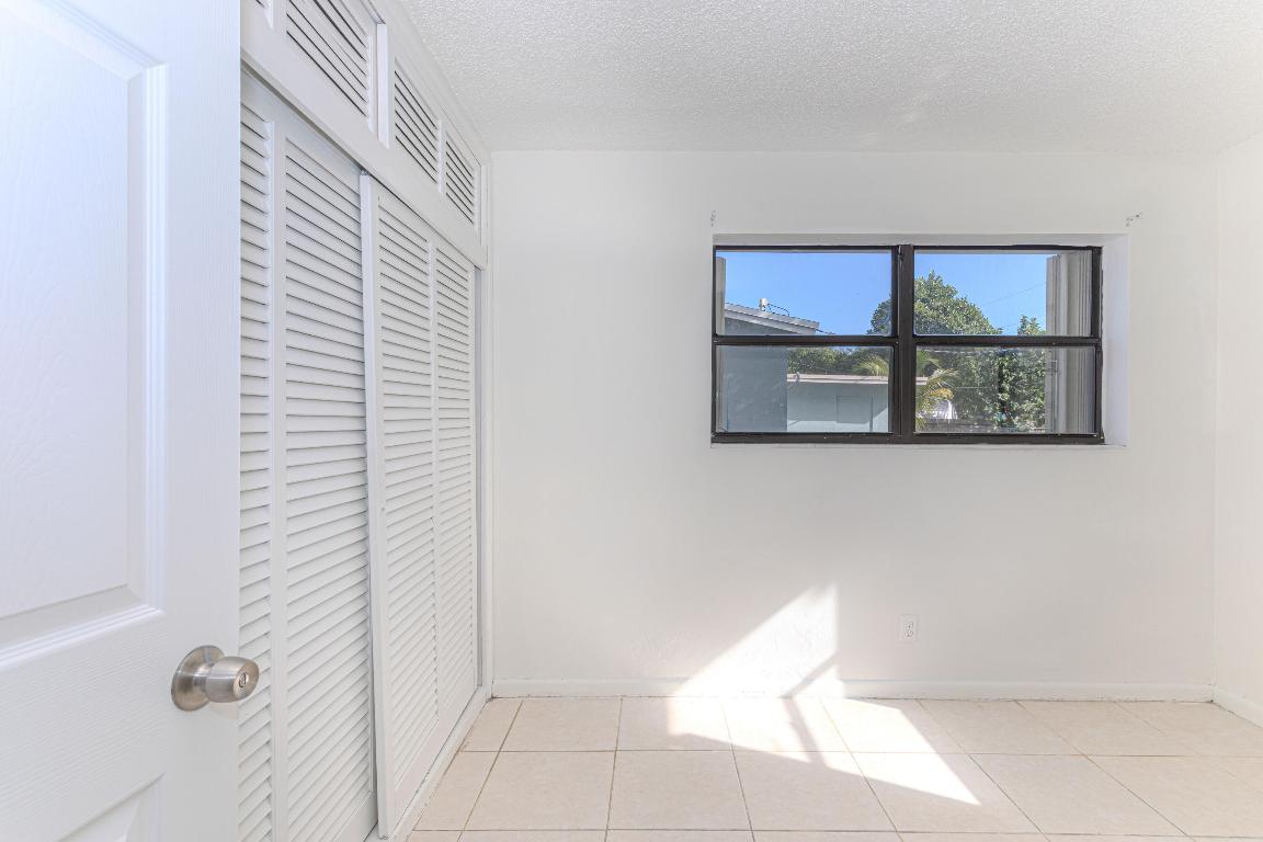 LAKE WORTH HILLS 1ST ADD - Residential