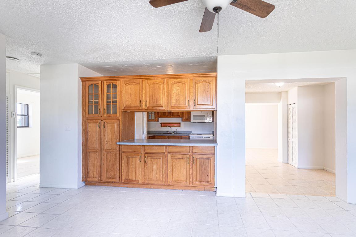 LAKE WORTH HILLS 1ST ADD - Residential