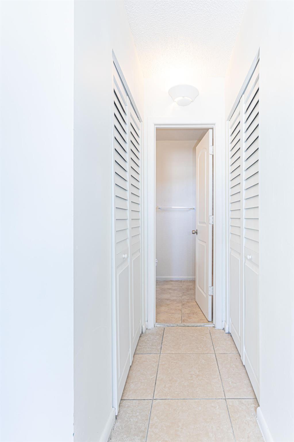 LAKE WORTH HILLS 1ST ADD - Residential