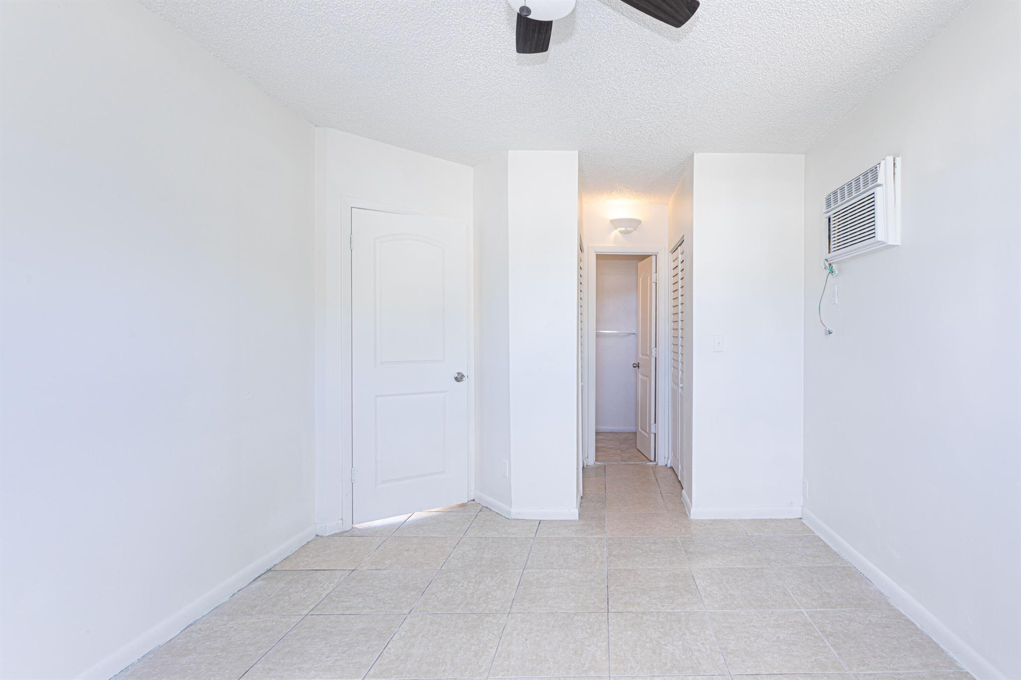 LAKE WORTH HILLS 1ST ADD - Residential