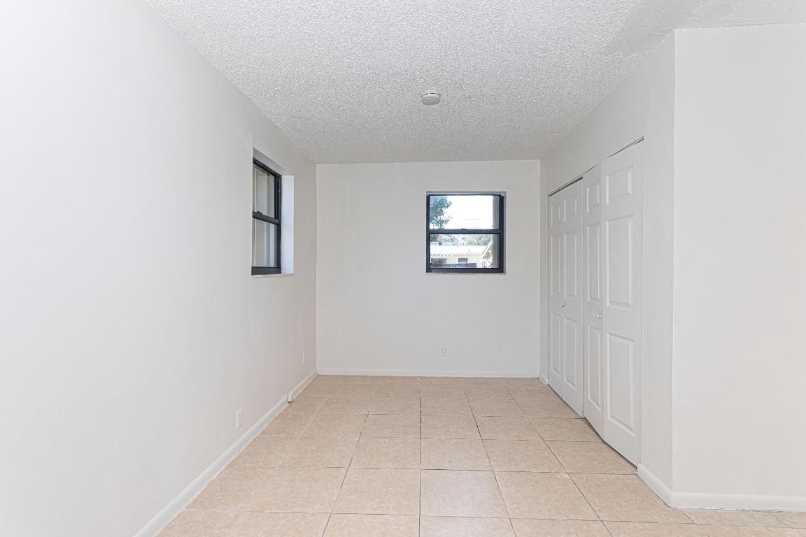 LAKE WORTH HILLS 1ST ADD - Residential