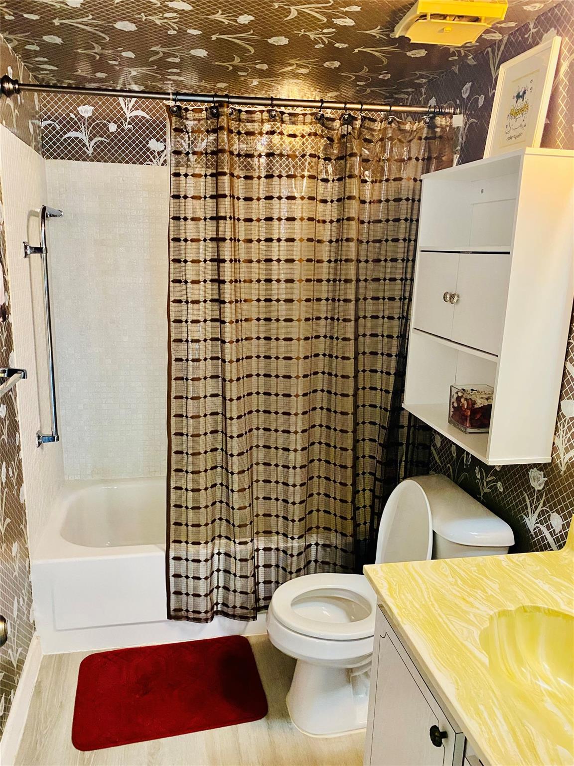 OAKBROOK - Residential