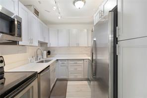 OAKBROOK - Residential