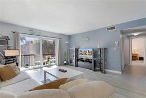 OAKBROOK - Residential