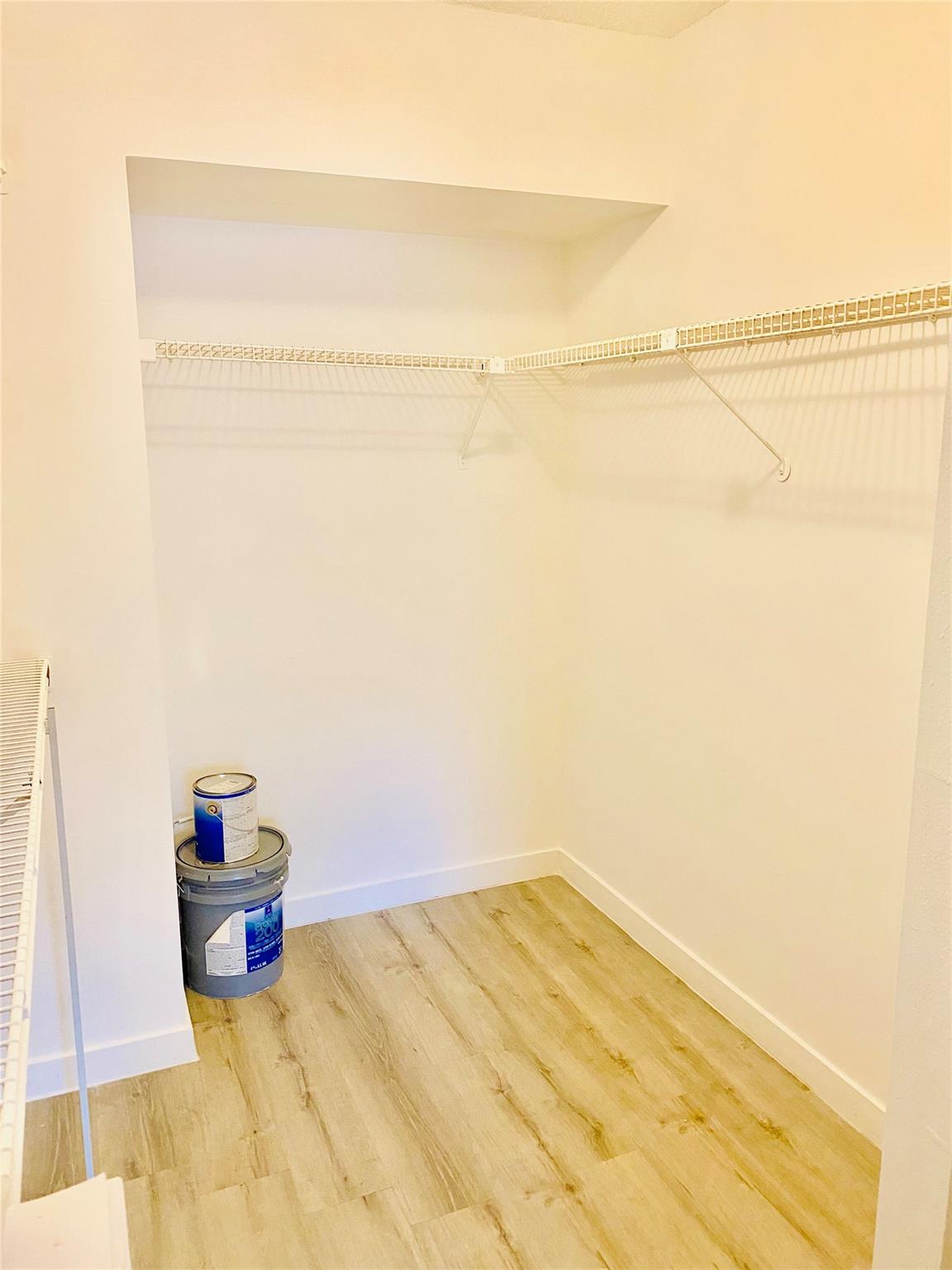 OAKBROOK - Residential