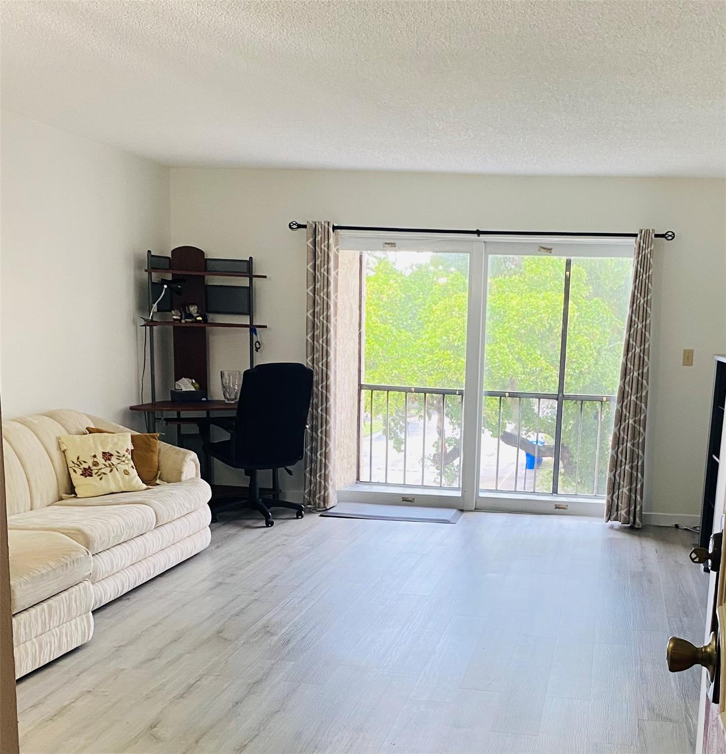 OAKBROOK - Residential