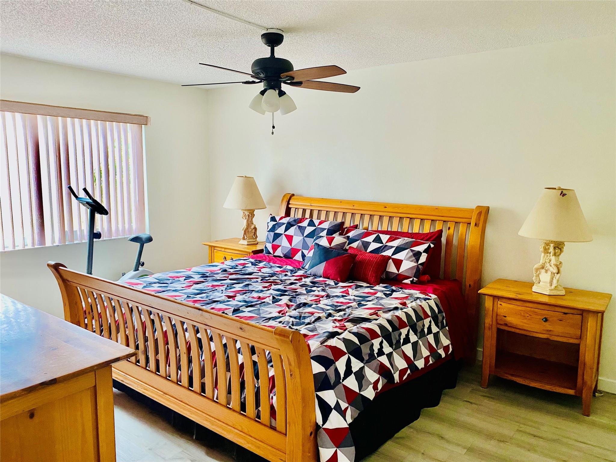 OAKBROOK - Residential