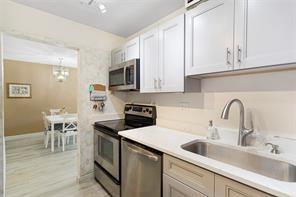 OAKBROOK - Residential