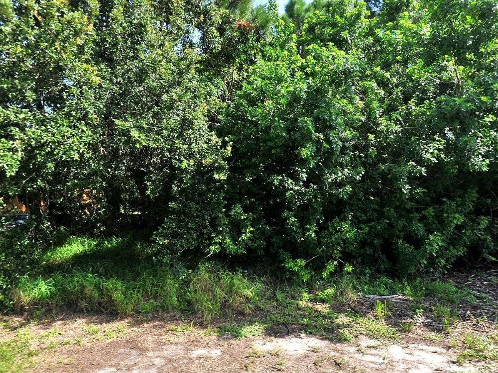 Build your NEW HOME in this great location. Convenient to I95 and Turnpike. Sign on property, drive by.
