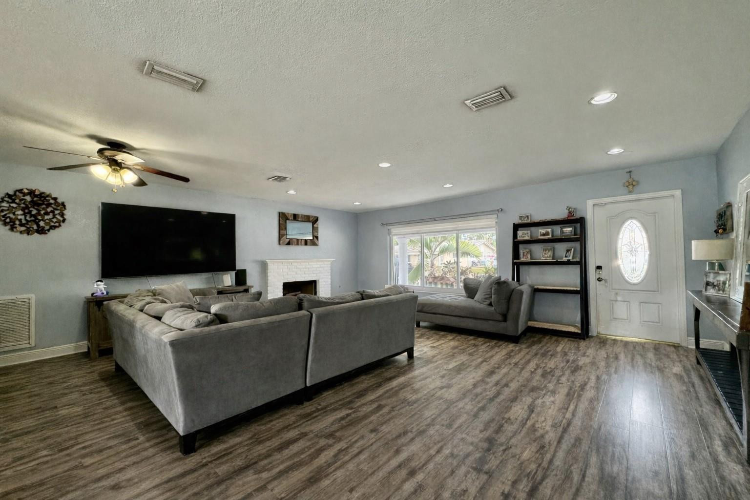 Mirror Lake Estates Sec T - Residential