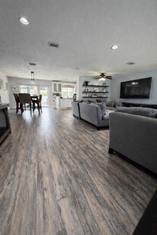 Mirror Lake Estates Sec T - Residential