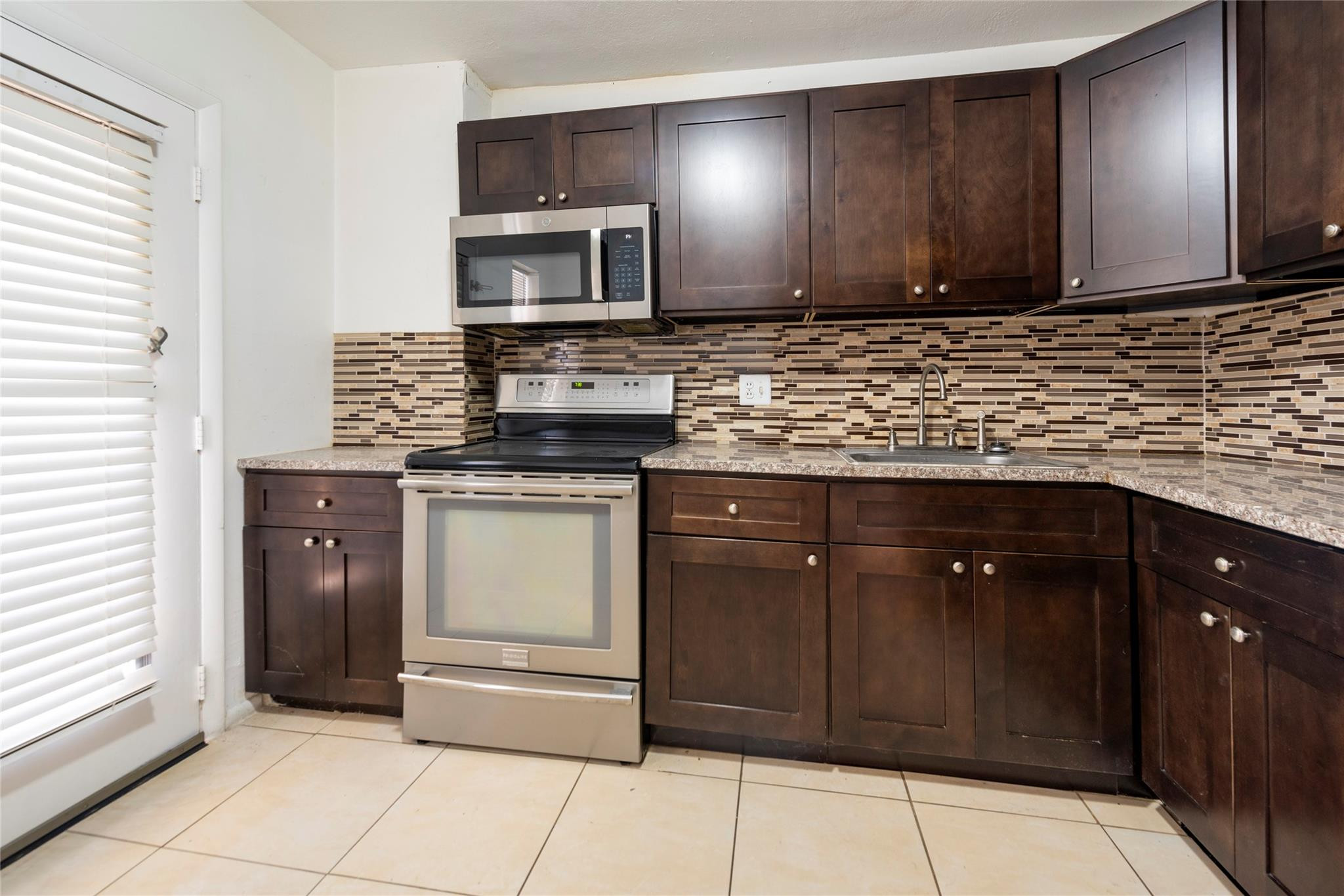 6101 N Falls Circle Drive 402