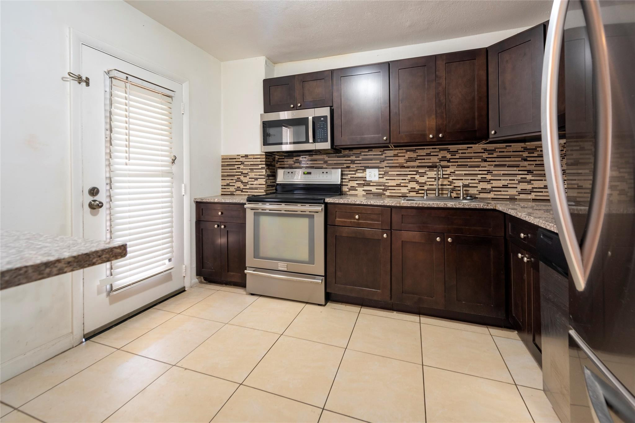 6101 N Falls Circle Drive 402