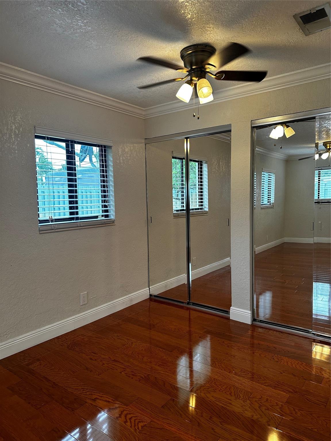 Collier Manor 5th Add 40- - Residential