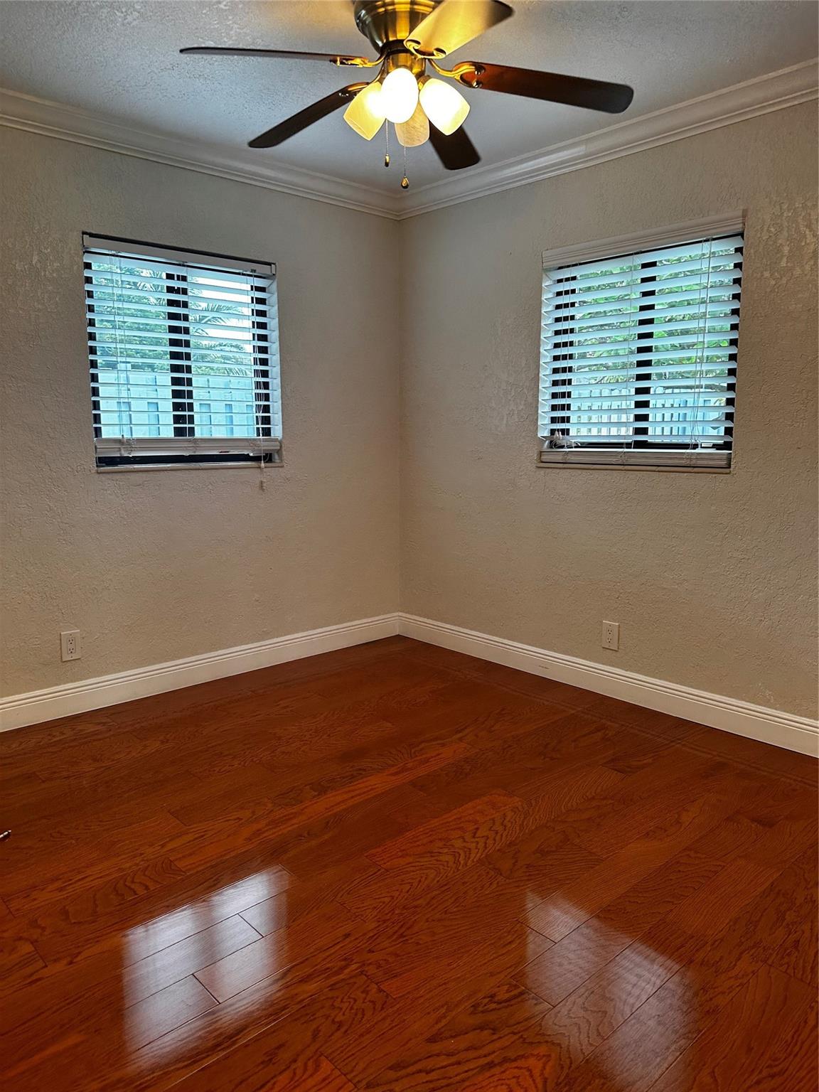 Collier Manor 5th Add 40- - Residential
