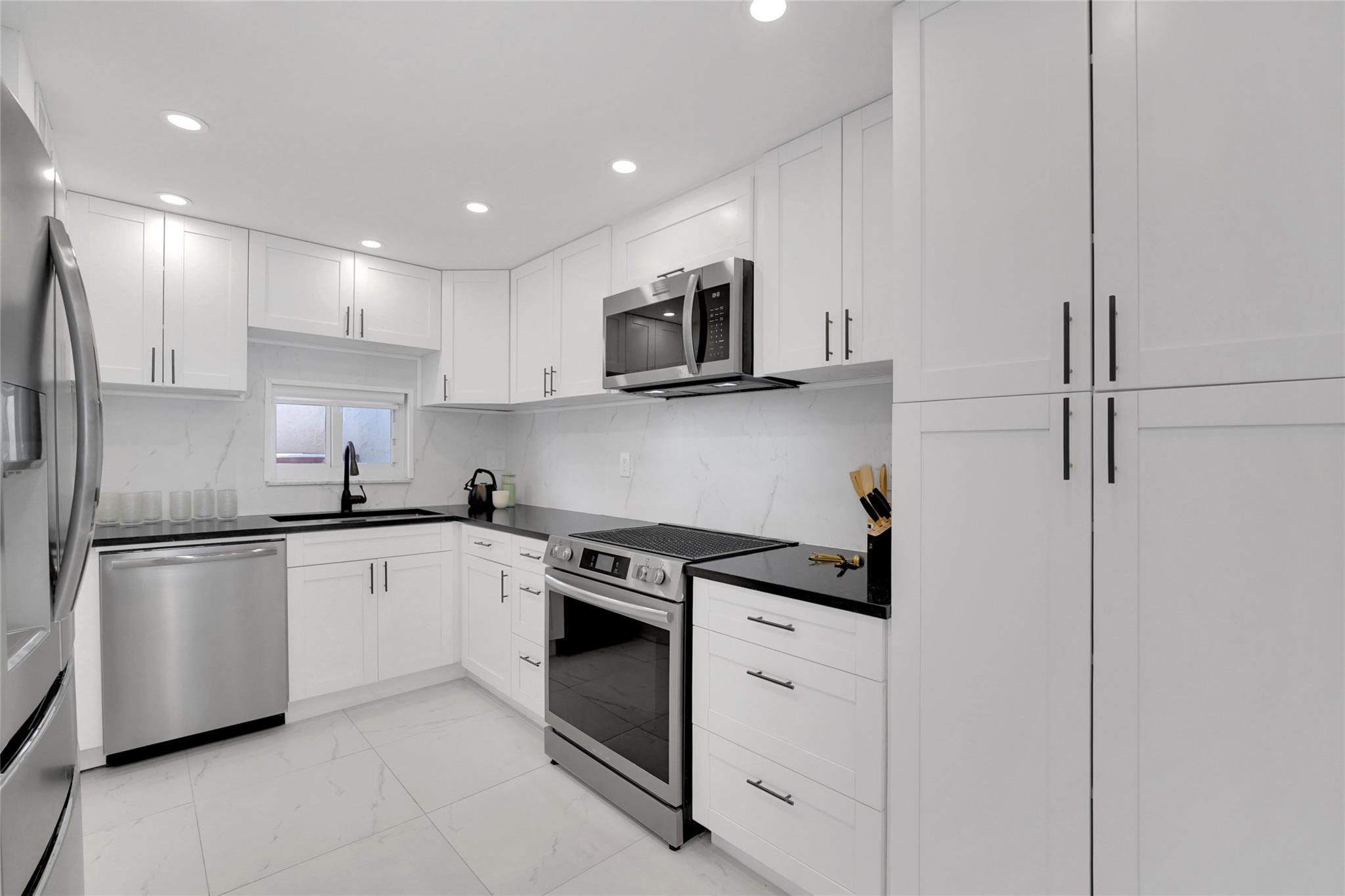 Hollybrook Golf & - Residential Lease
