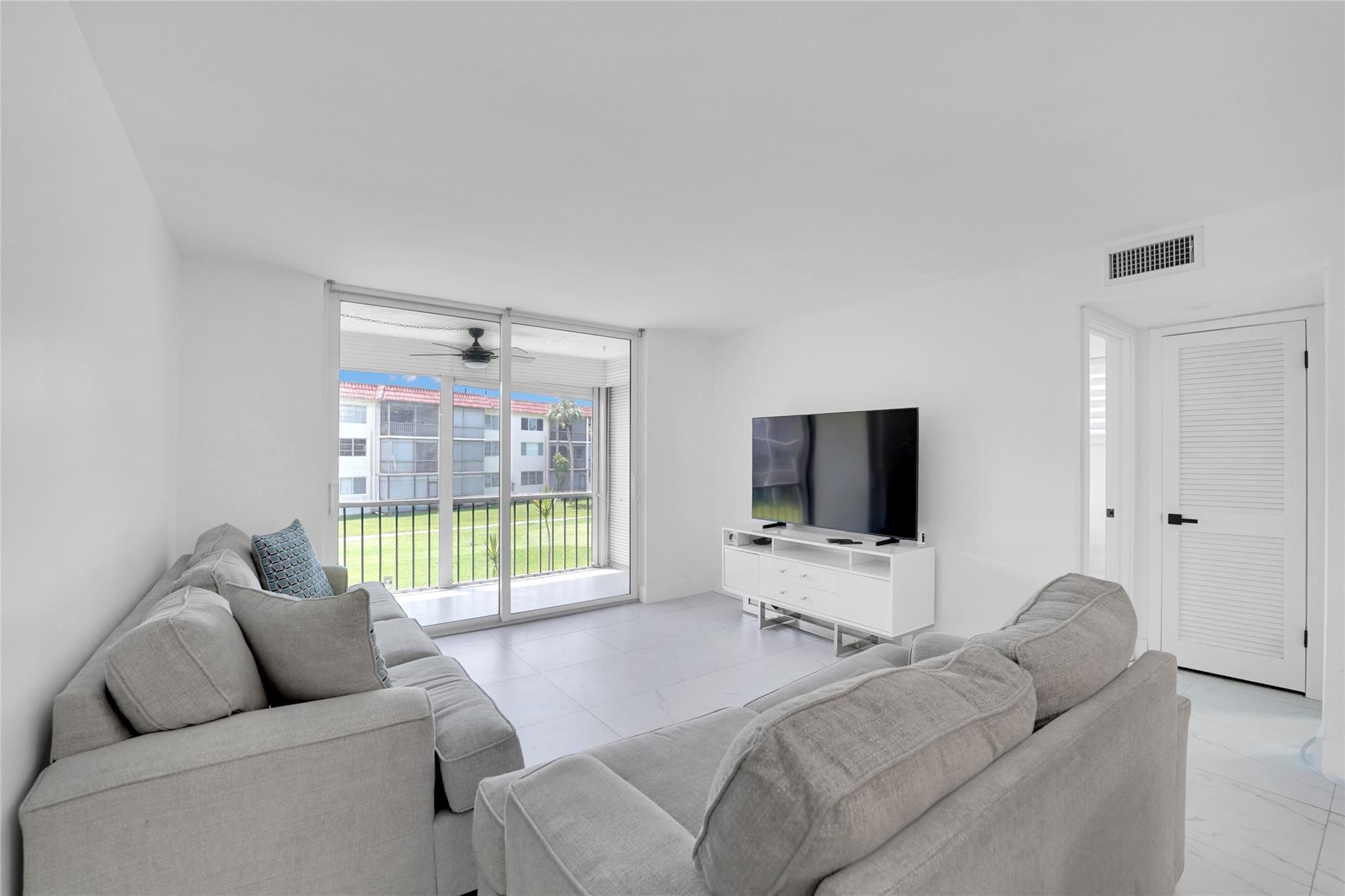Hollybrook Golf & - Residential Lease