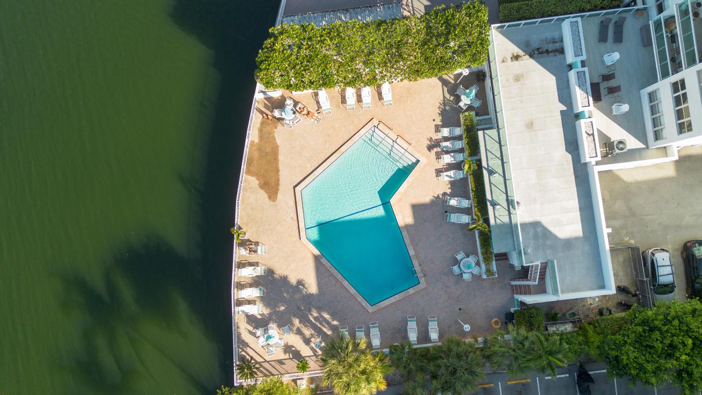 STRATFORD HOUSE CONDO - Residential