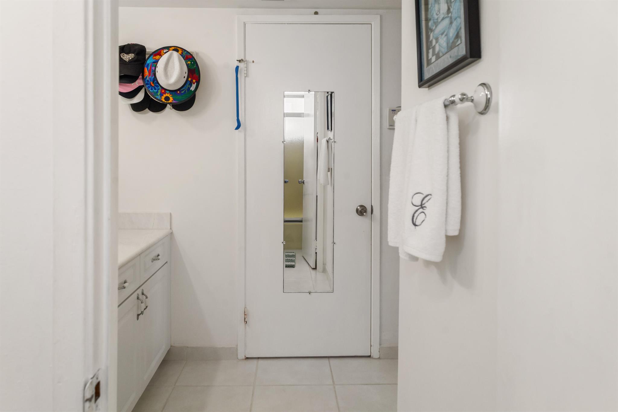 STRATFORD HOUSE CONDO - Residential