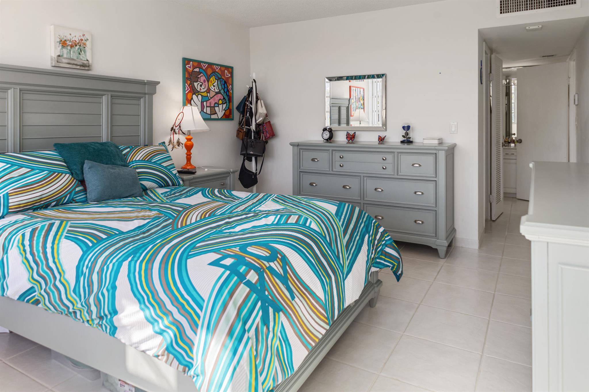 STRATFORD HOUSE CONDO - Residential