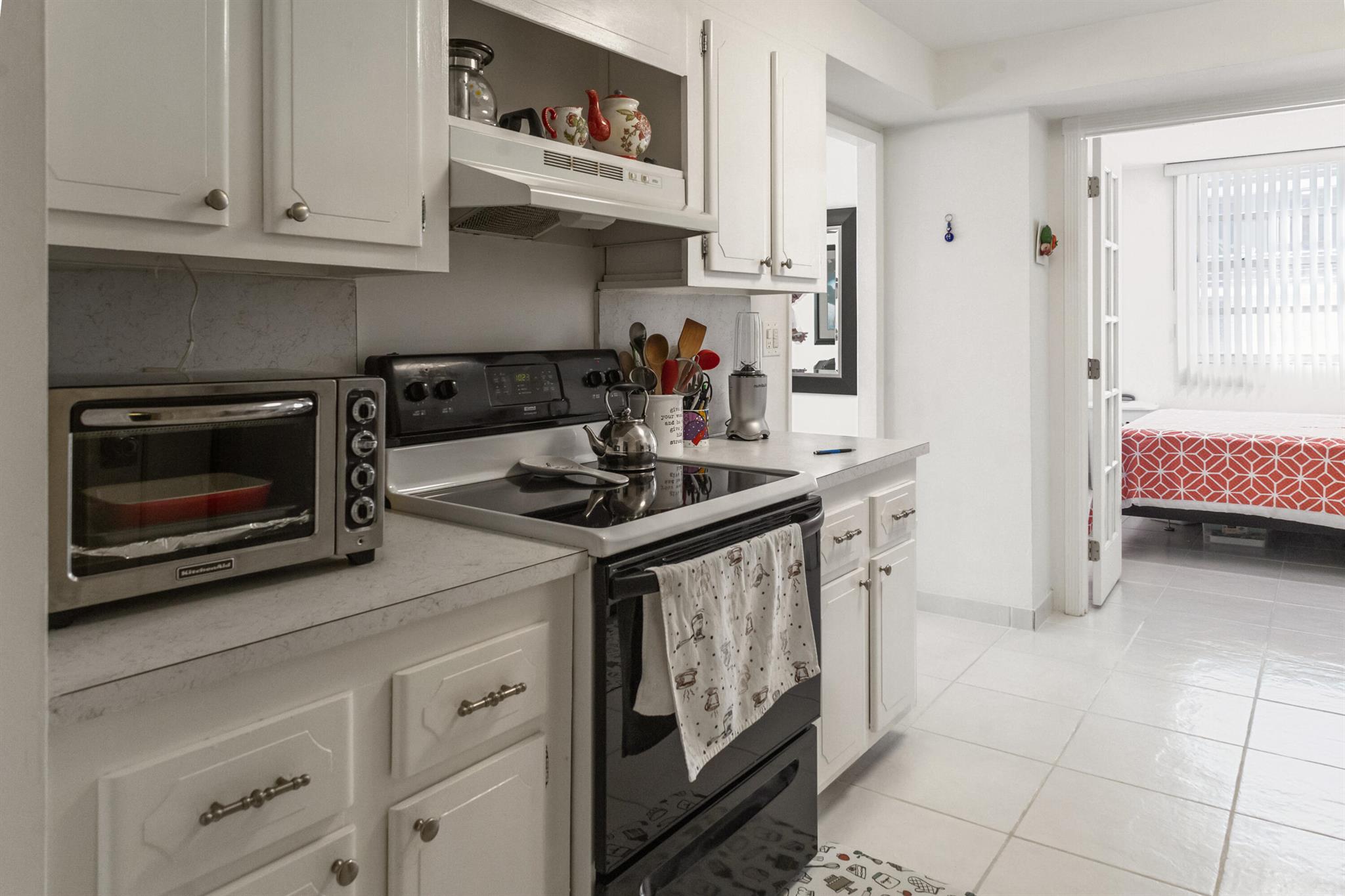 STRATFORD HOUSE CONDO - Residential