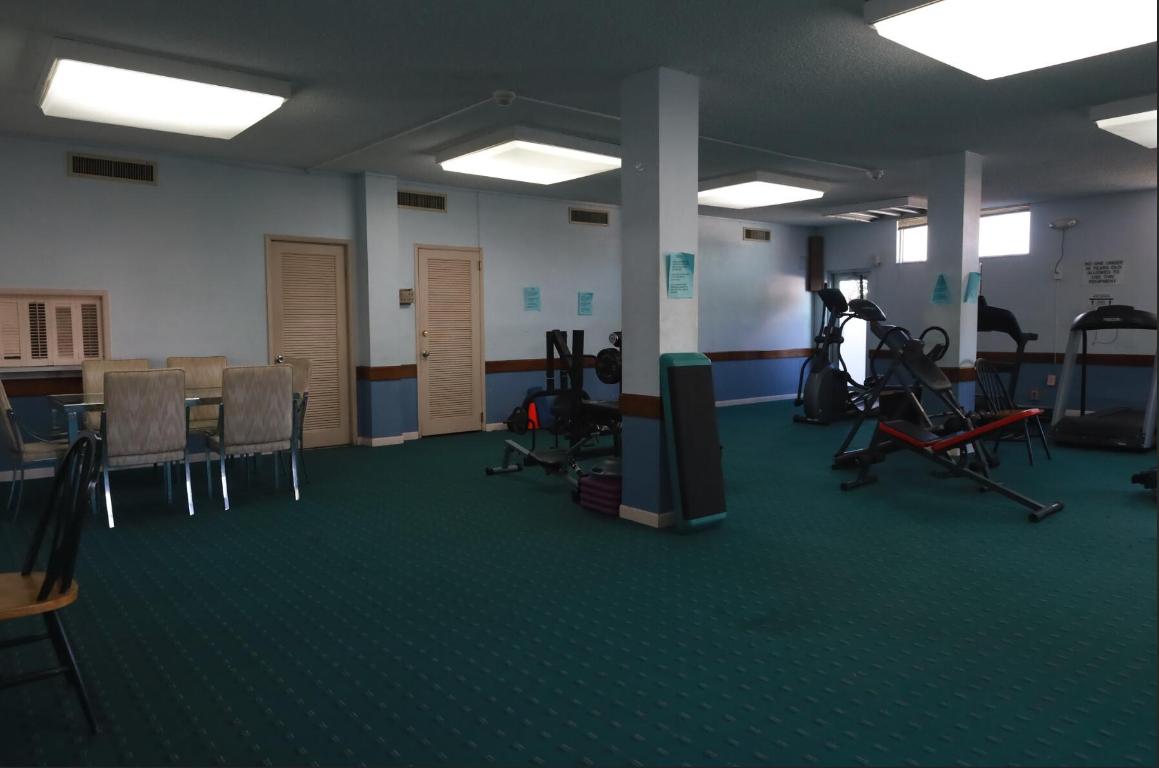 STRATFORD HOUSE CONDO - Residential