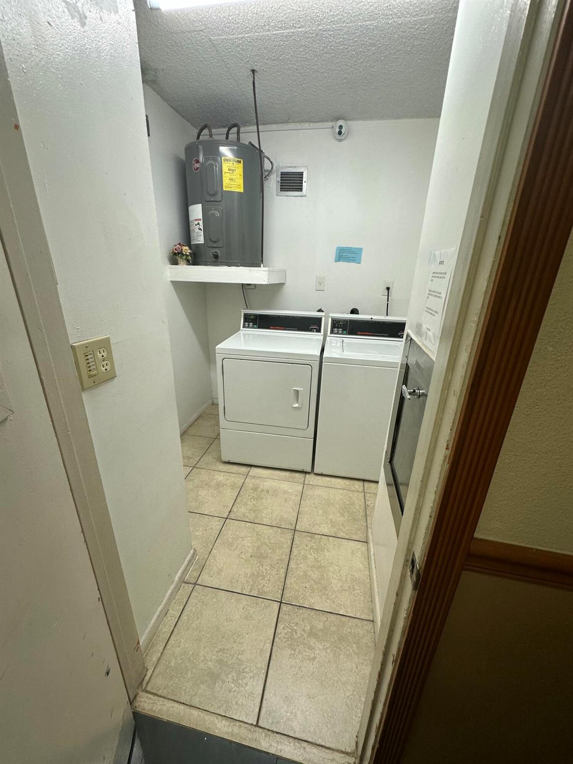 STRATFORD HOUSE CONDO - Residential