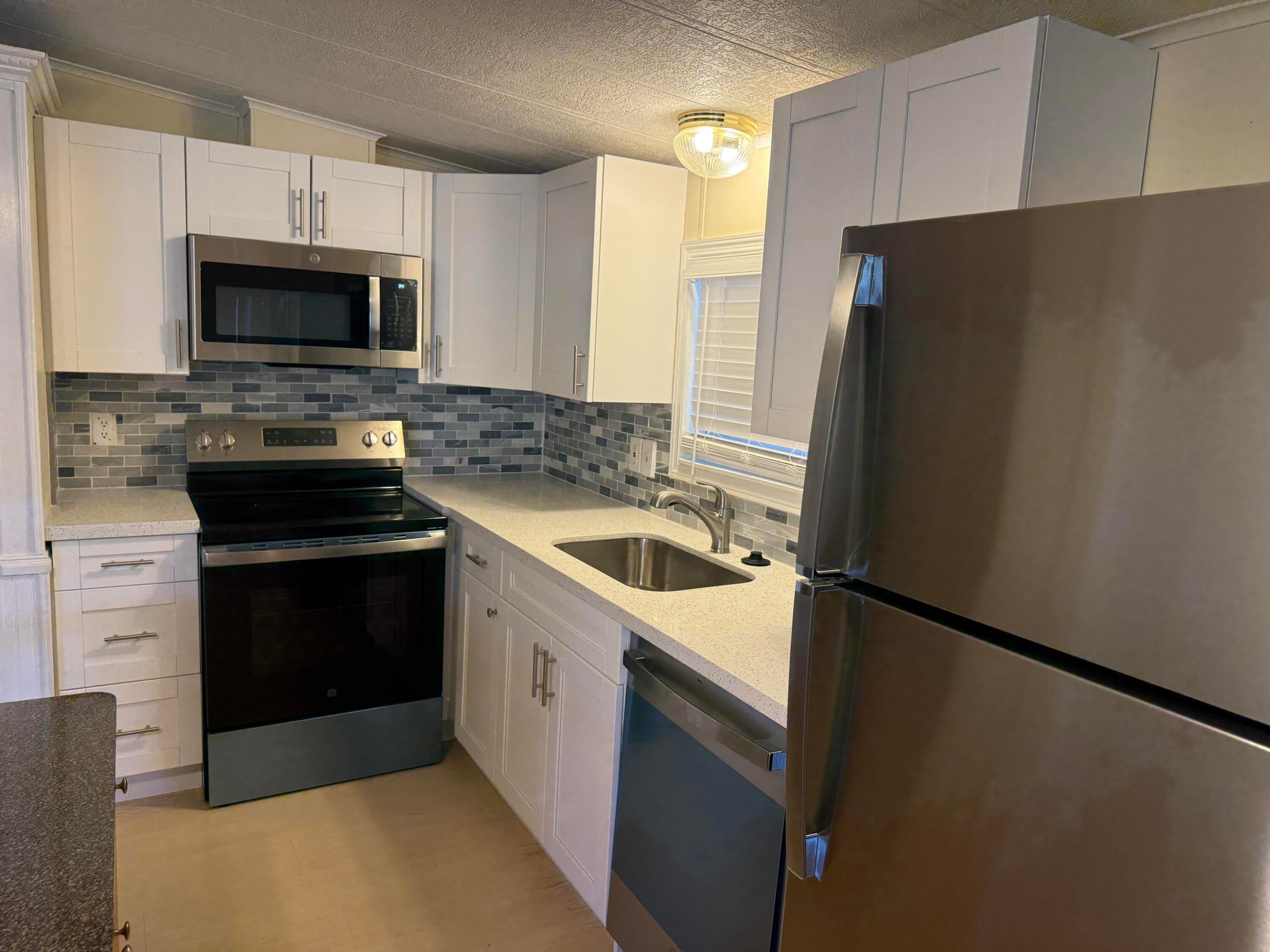 3004 SW 50TH Street
