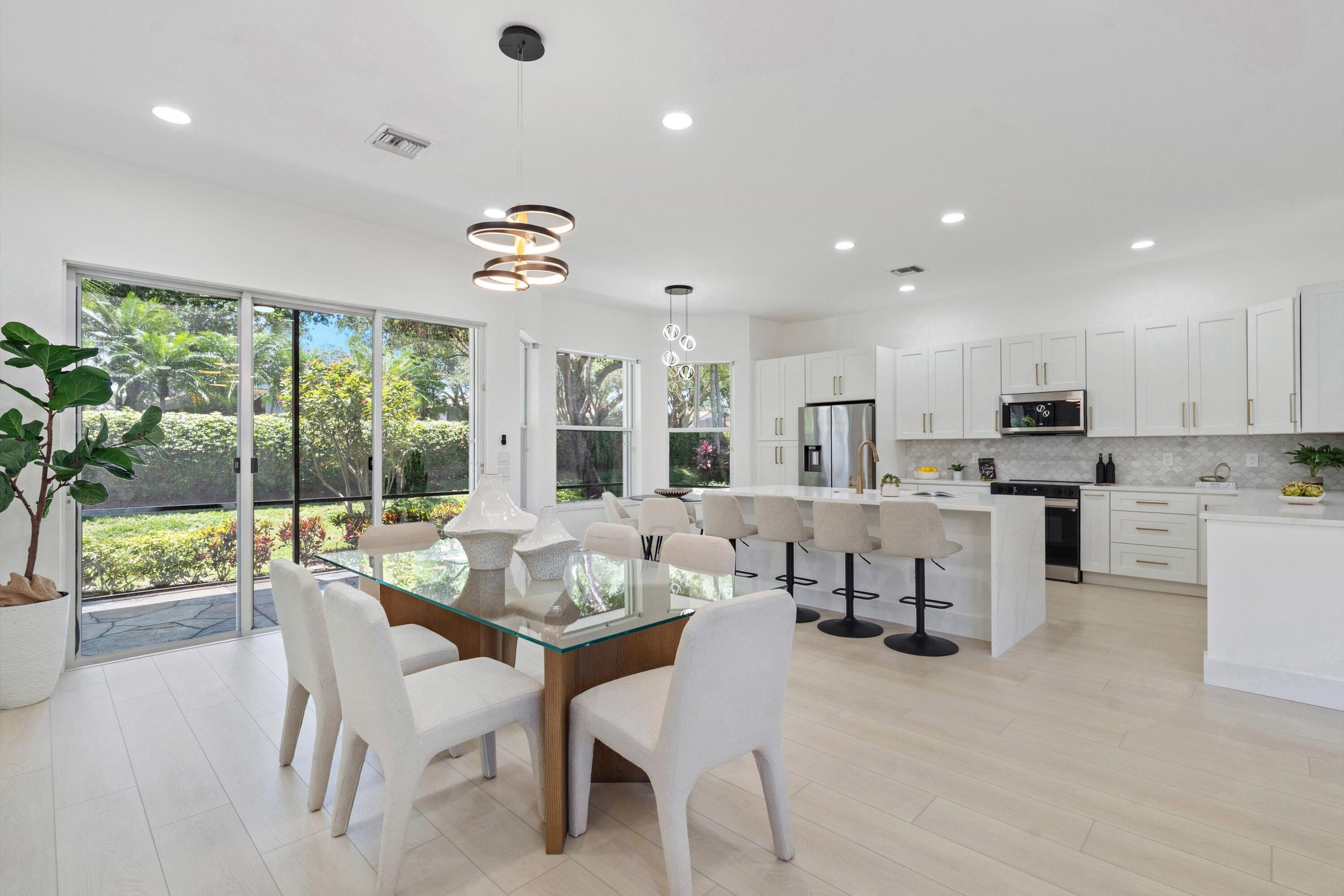 VALENCIA FALLS 7 - Residential