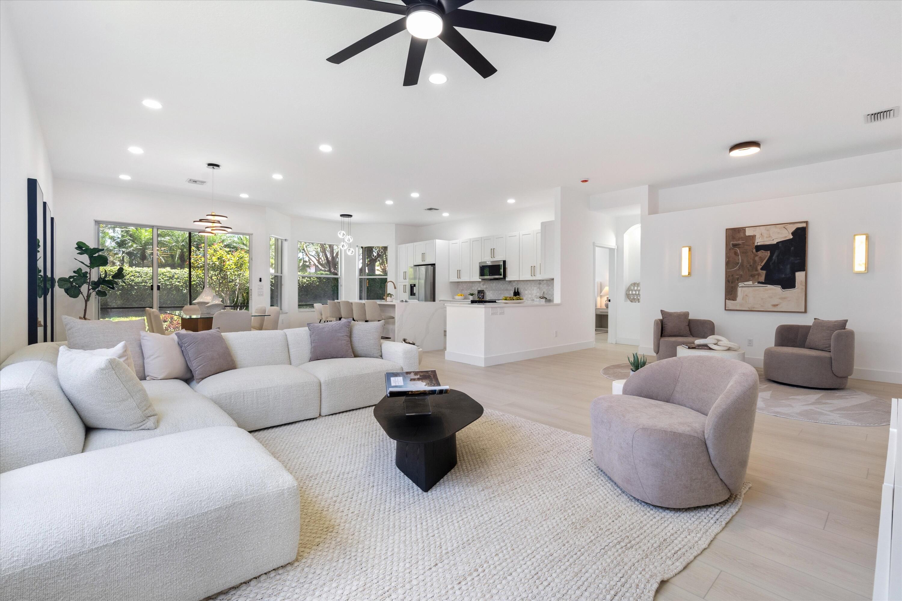 VALENCIA FALLS 7 - Residential