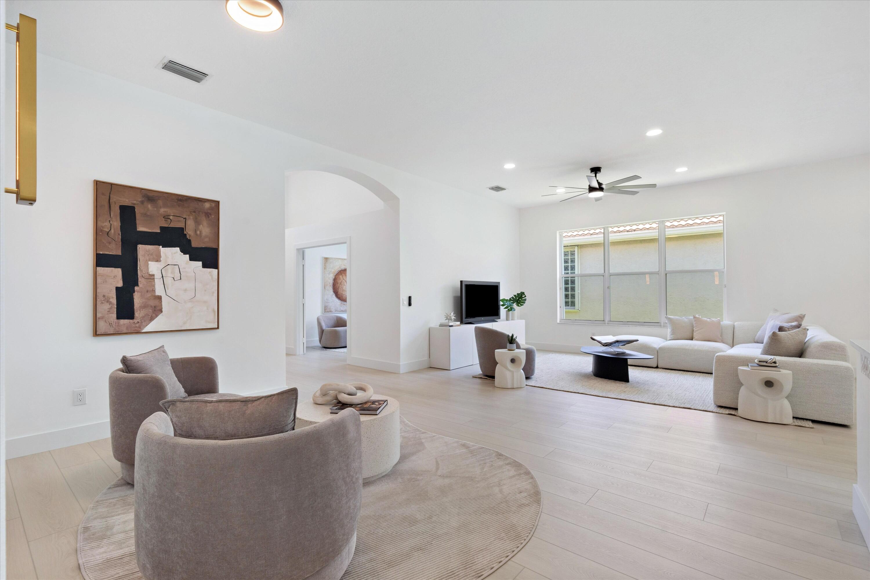 VALENCIA FALLS 7 - Residential