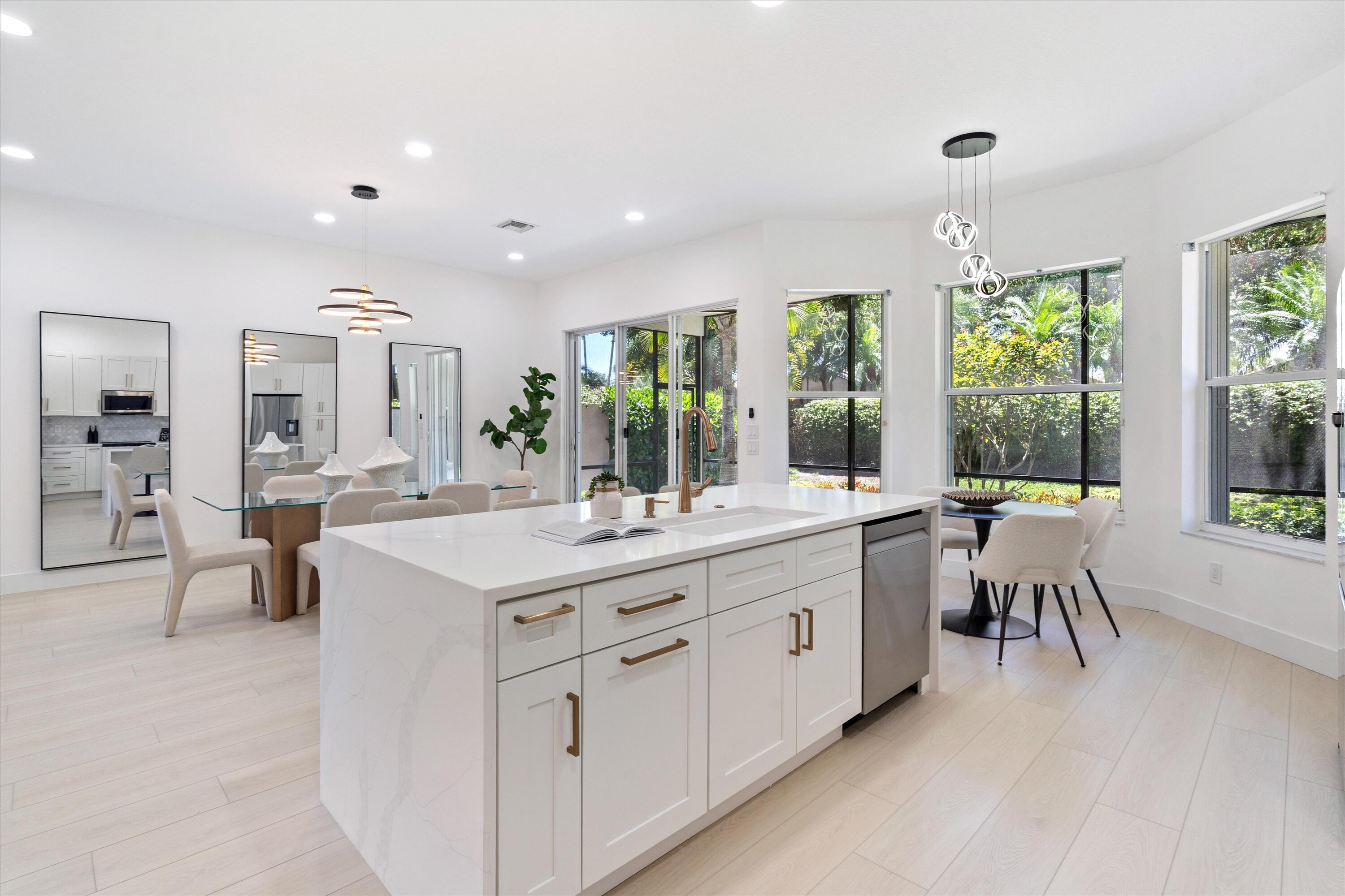 VALENCIA FALLS 7 - Residential