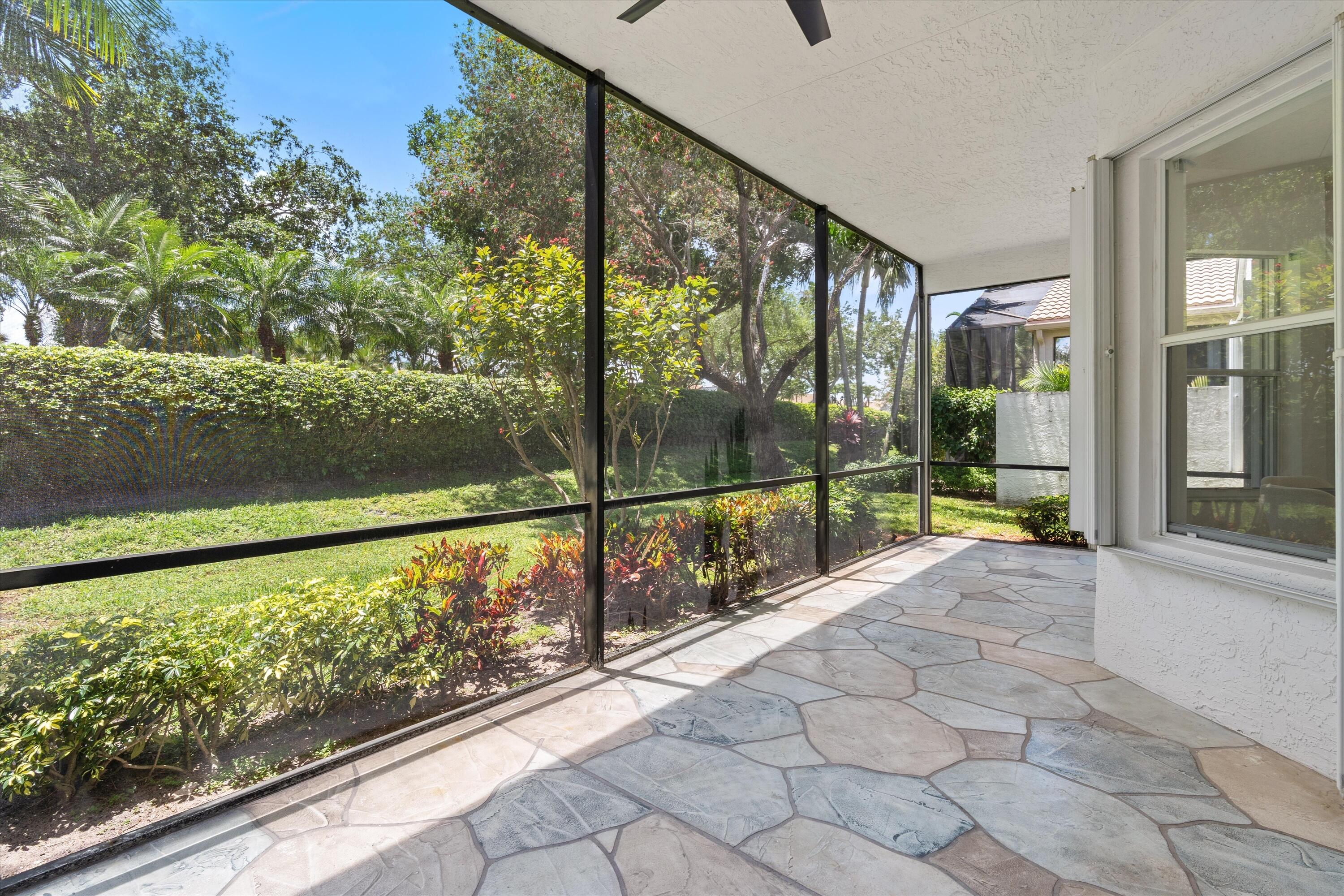 VALENCIA FALLS 7 - Residential