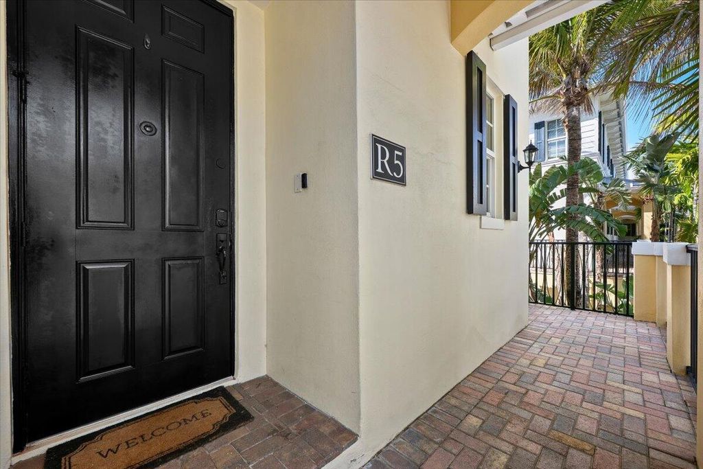 Photo of 1970 S Dixie Highway #R5, West Palm Beach, FL 33401 (MLS # R11151177)