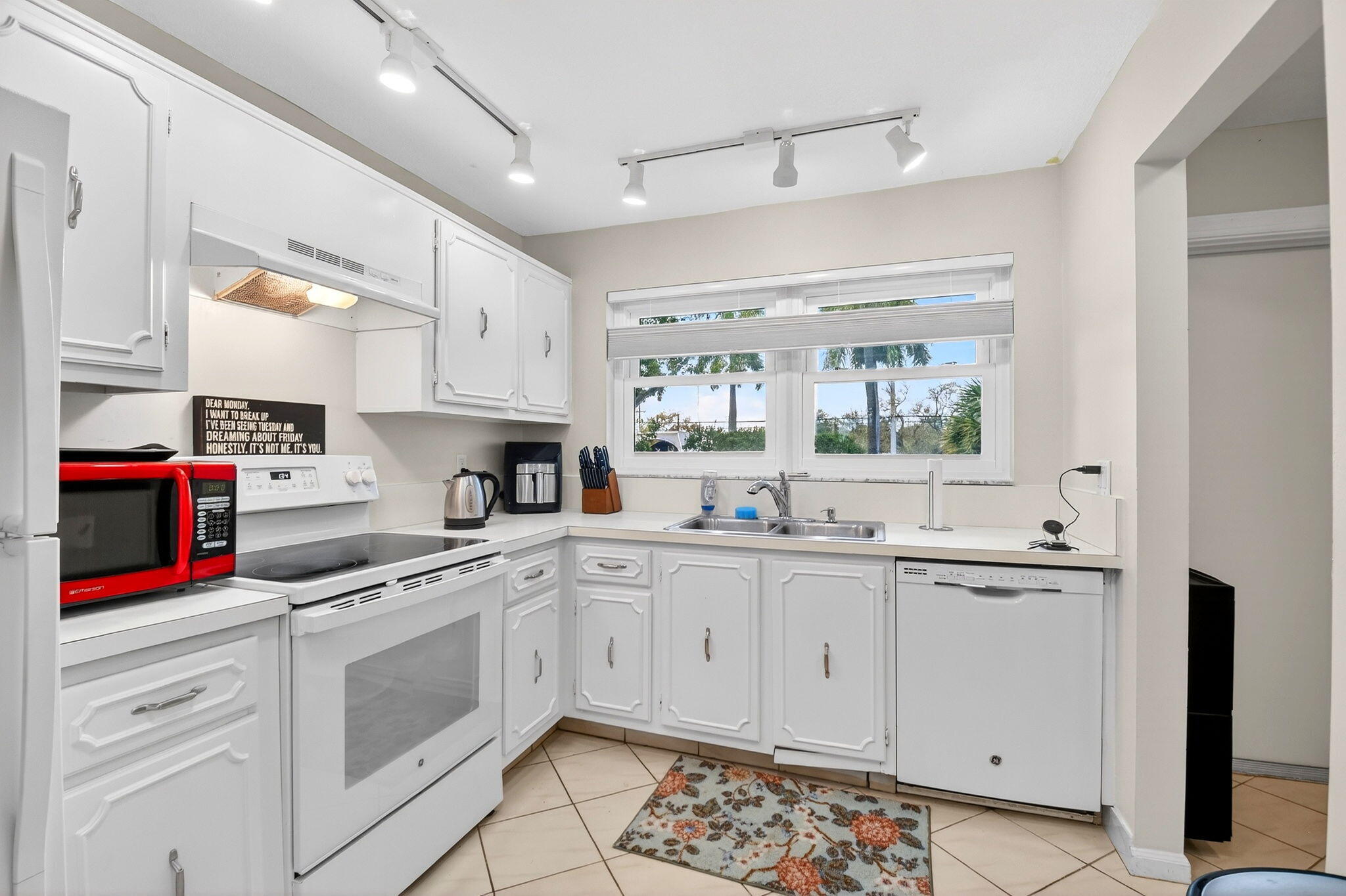 SEAGATE OF GULFSTREAM CONDO - Residential