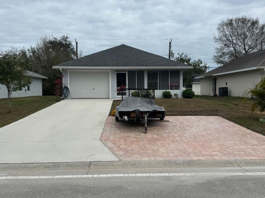 Photo of 2130 88th Avenue, Vero Beach, FL 32966 (MLS # R11152686)