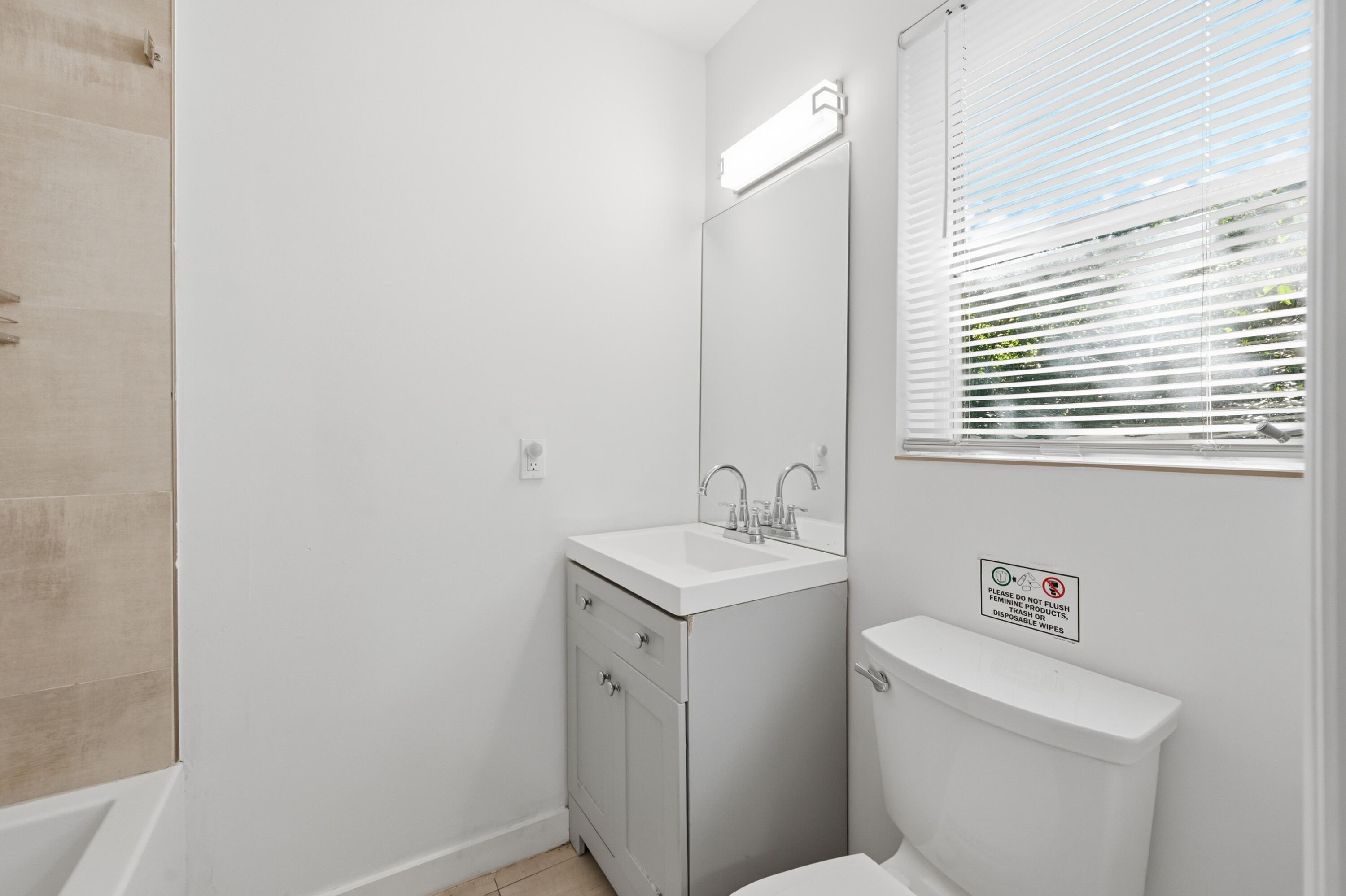 OAKLAND PARK SECOND ADD - Residential Income