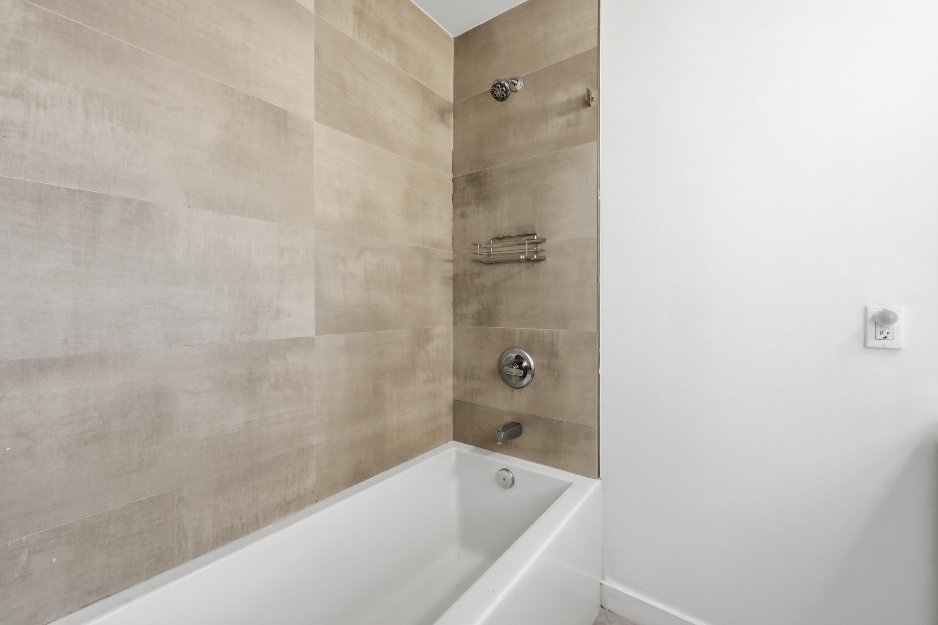 OAKLAND PARK SECOND ADD - Residential Income