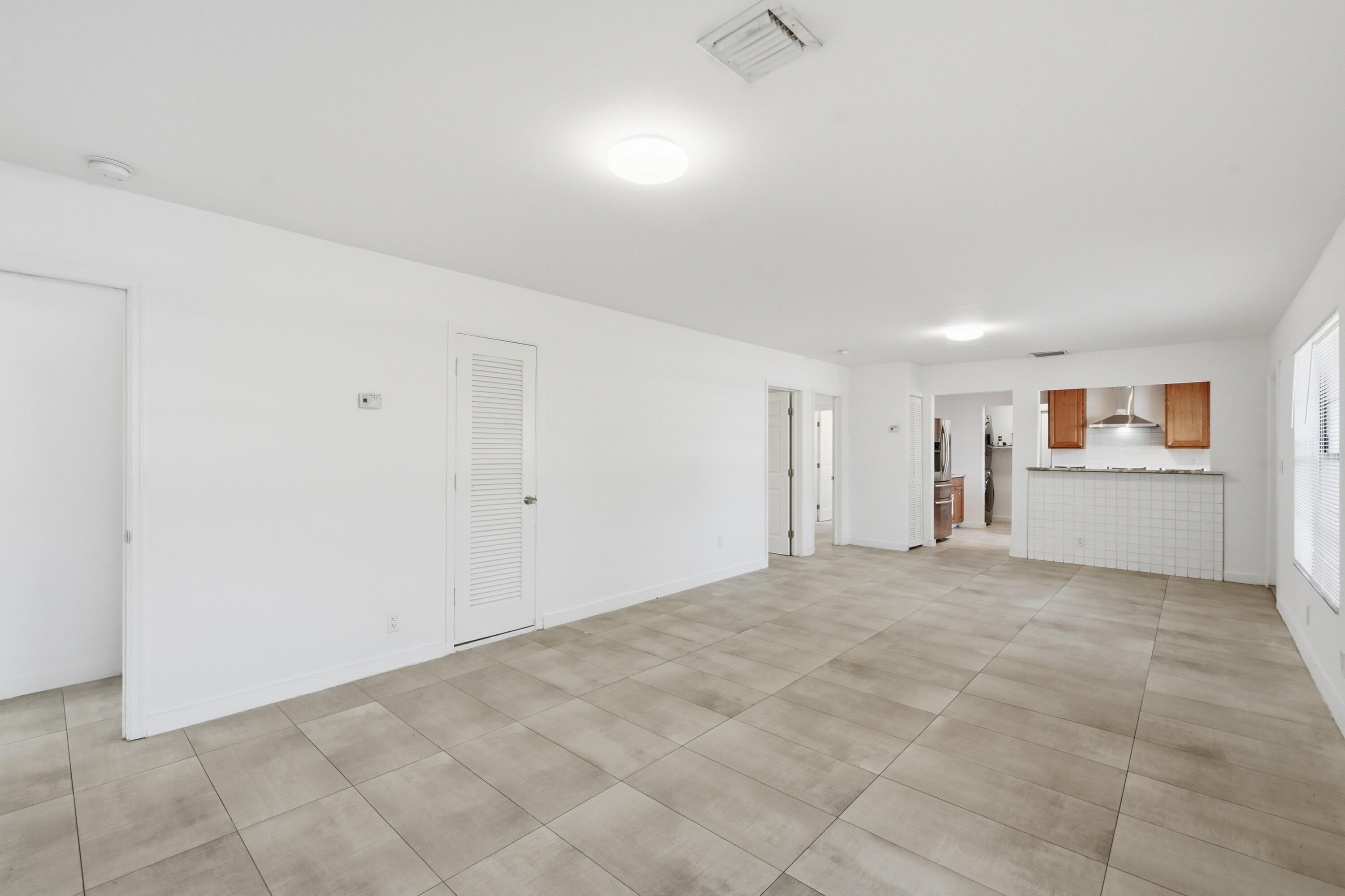 OAKLAND PARK SECOND ADD - Residential Income