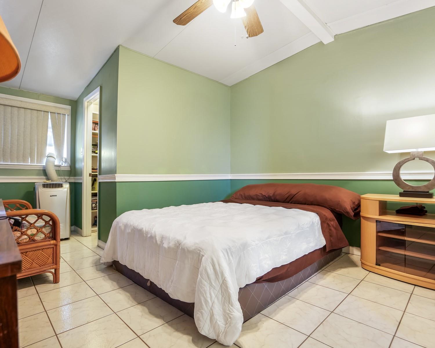 RAVENSWOOD ESTATES & MARI - Residential