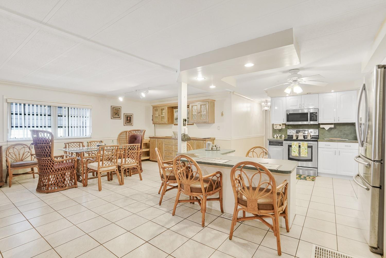 RAVENSWOOD ESTATES & MARI - Residential