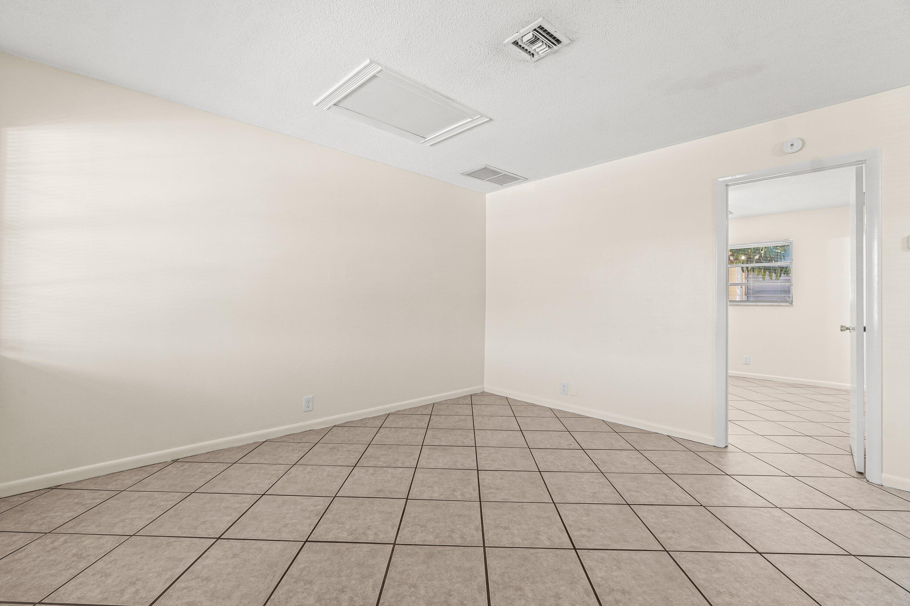 TOWN OF LAKE WORTH - Residential Lease