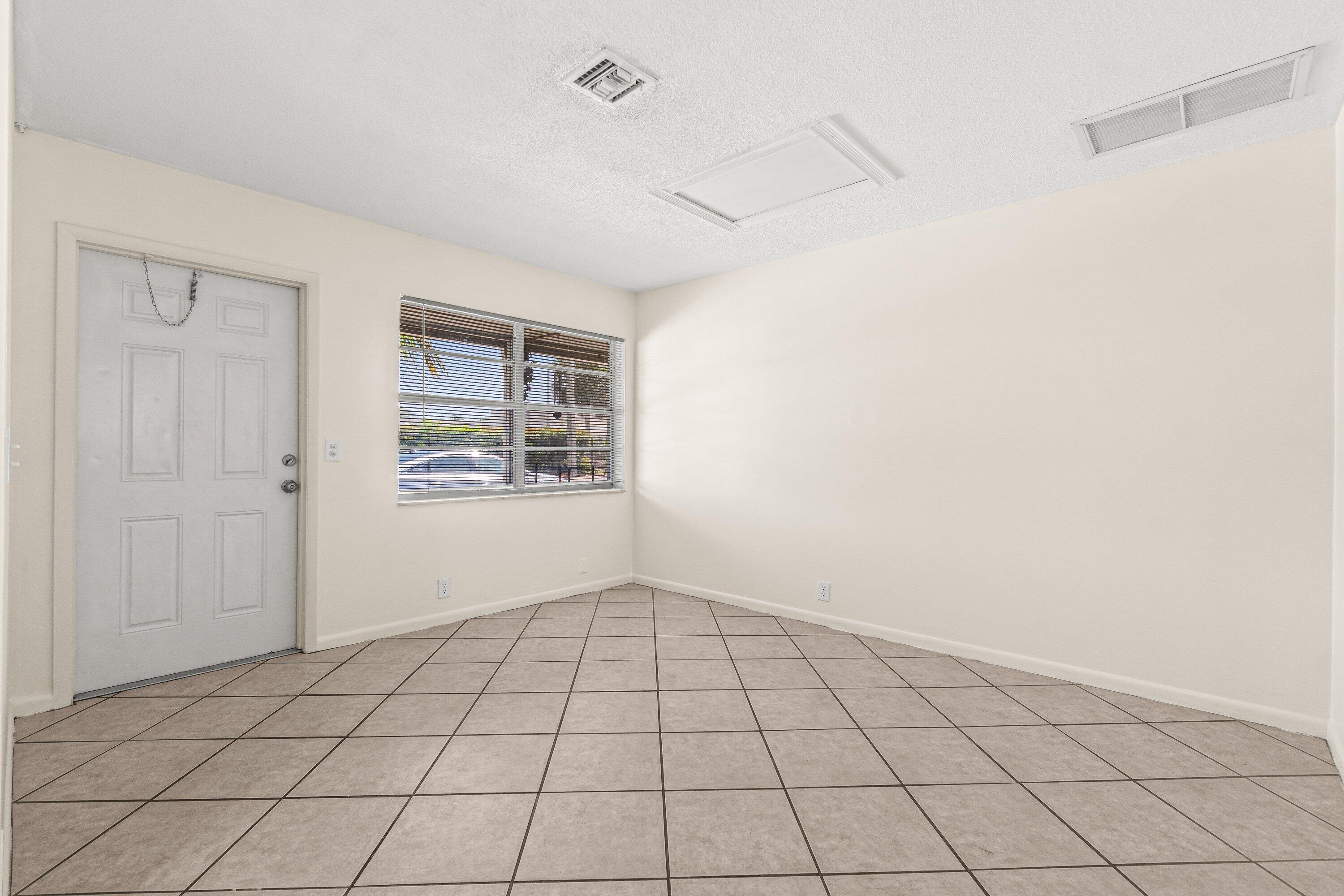 TOWN OF LAKE WORTH - Residential Lease