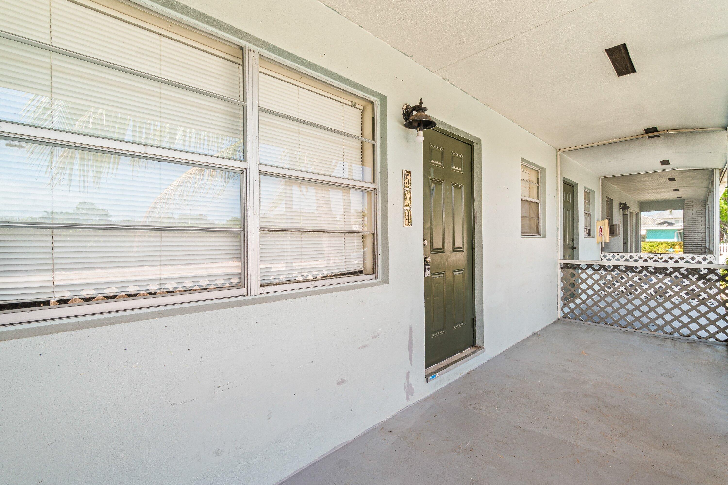 TOWN OF LAKE WORTH - Residential Lease