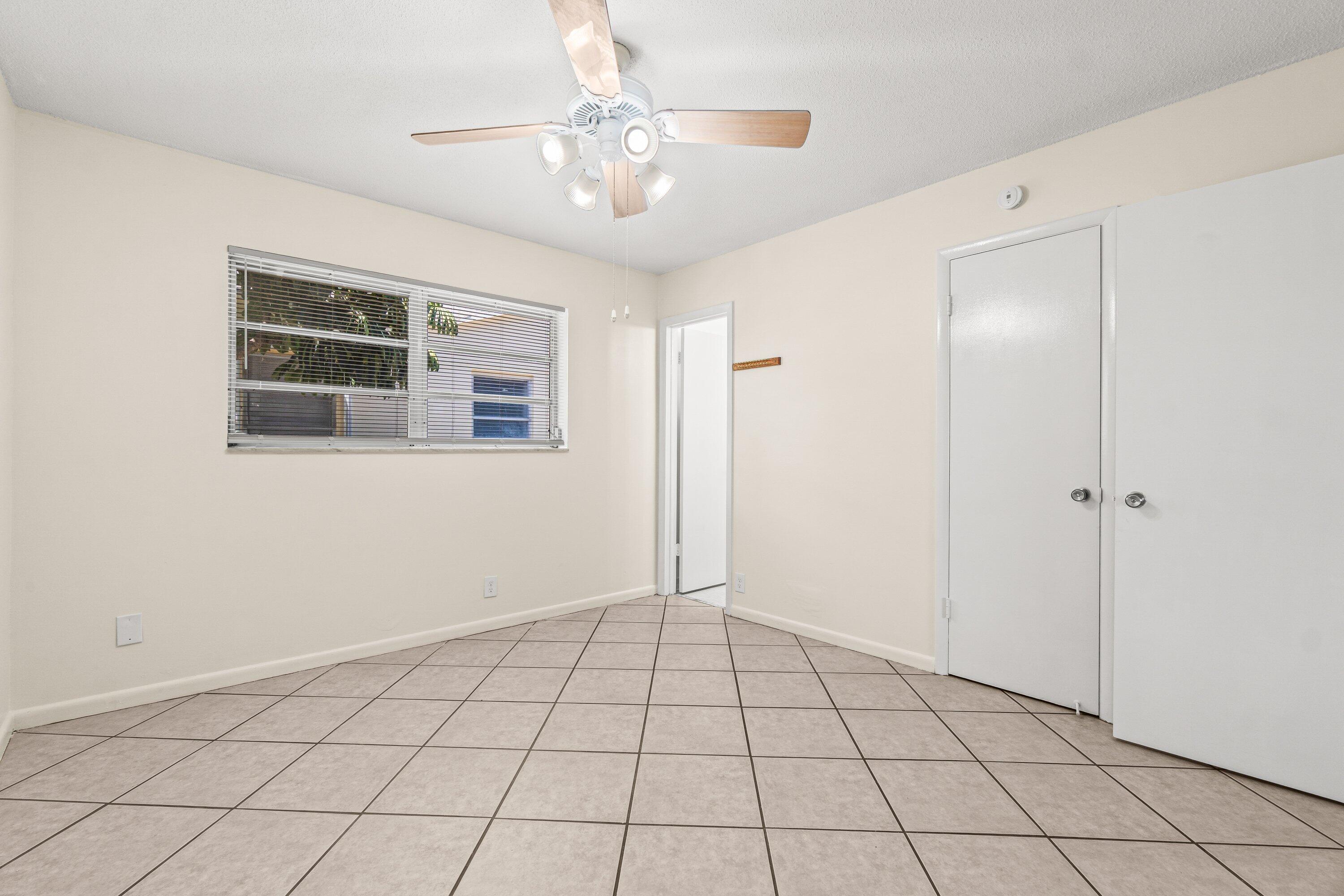 TOWN OF LAKE WORTH - Residential Lease