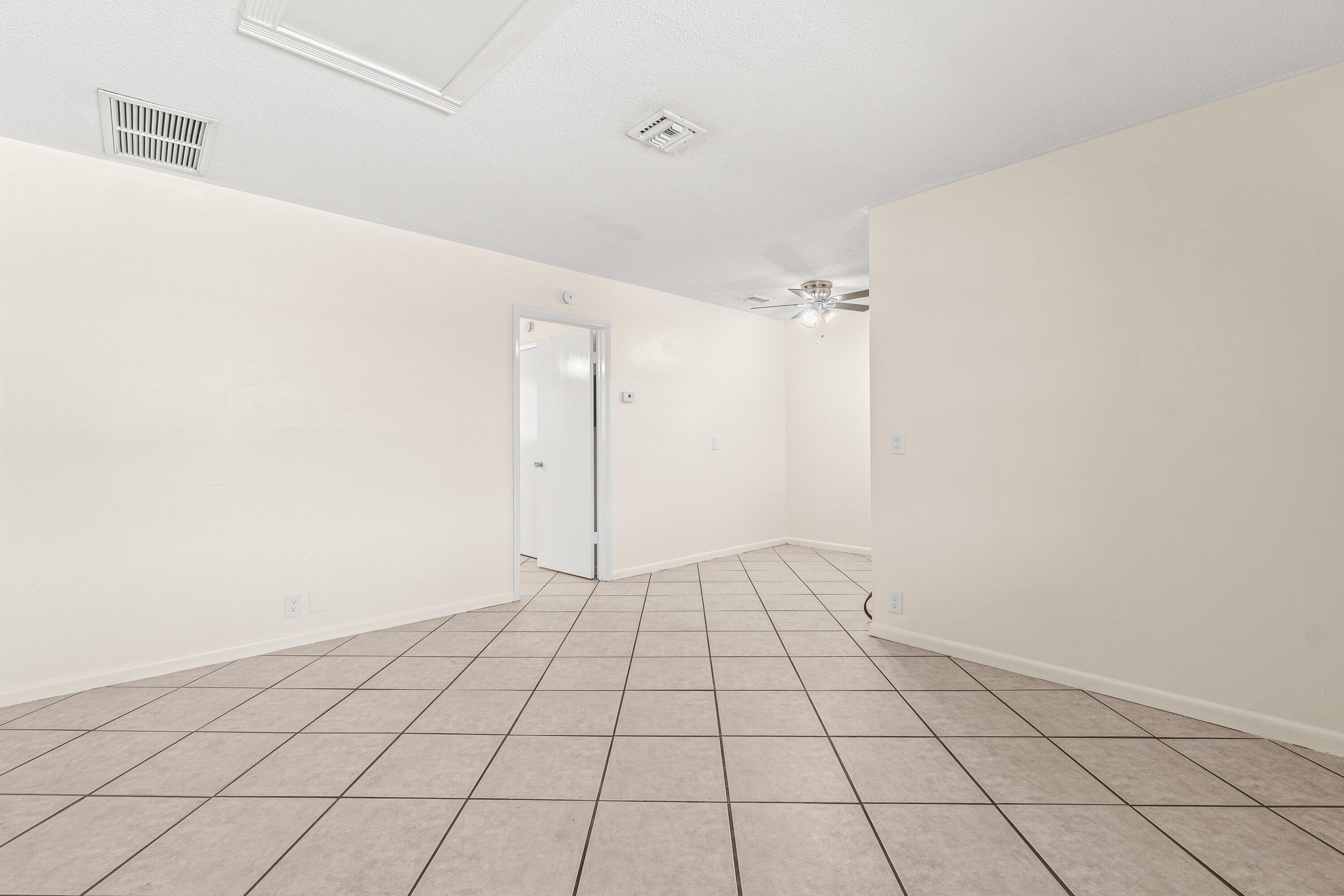 TOWN OF LAKE WORTH - Residential Lease