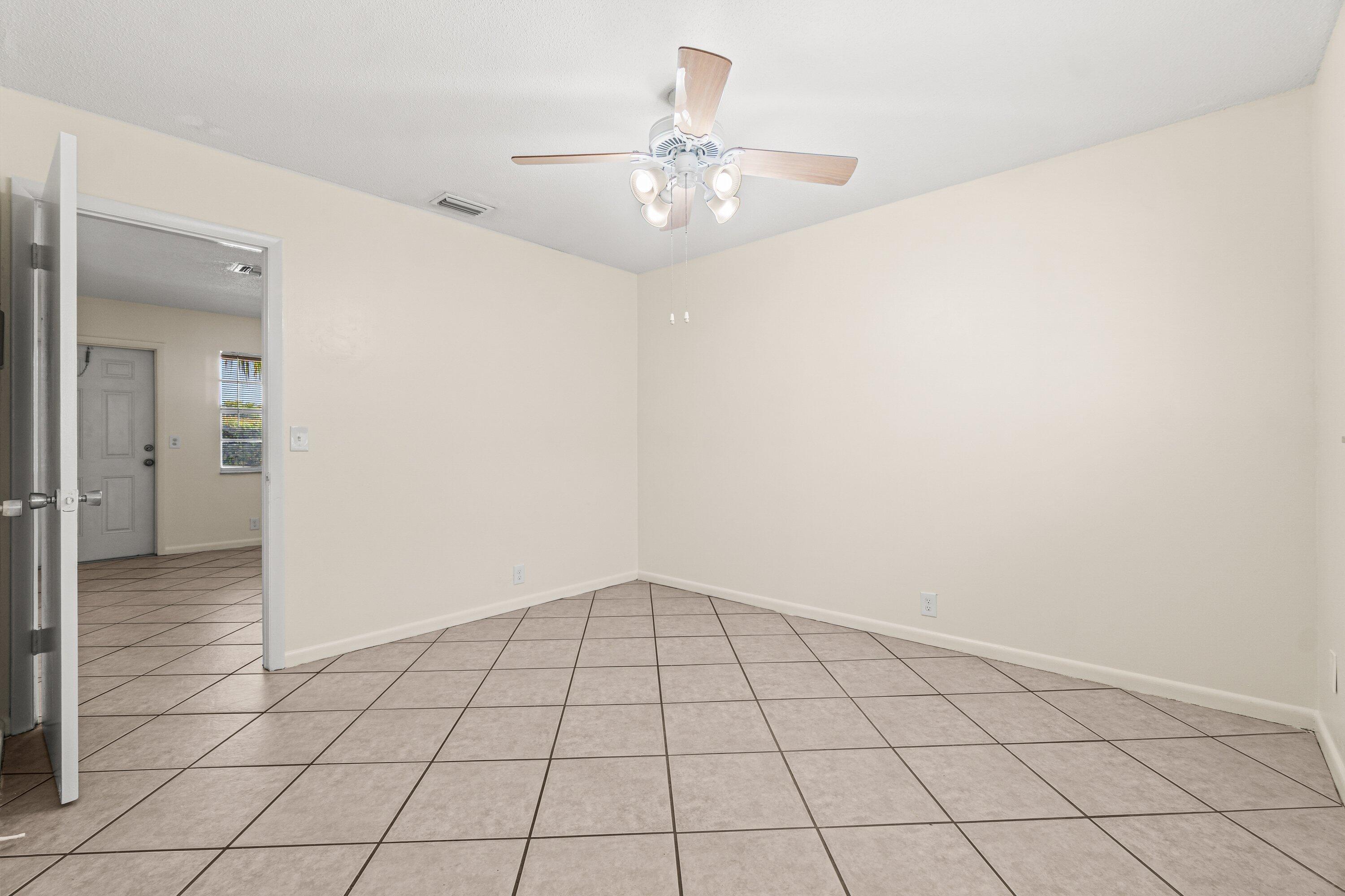 TOWN OF LAKE WORTH - Residential Lease