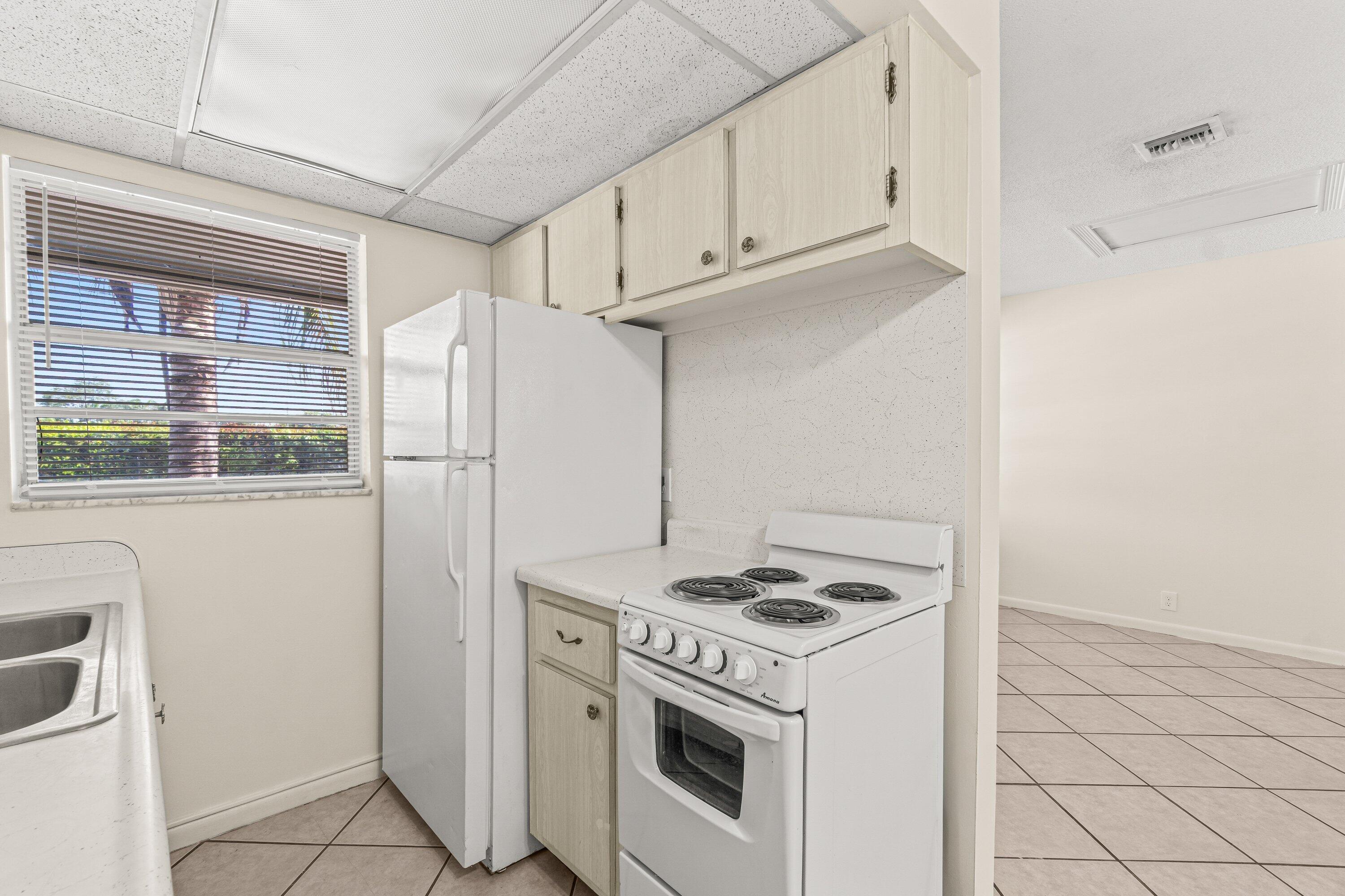 TOWN OF LAKE WORTH - Residential Lease