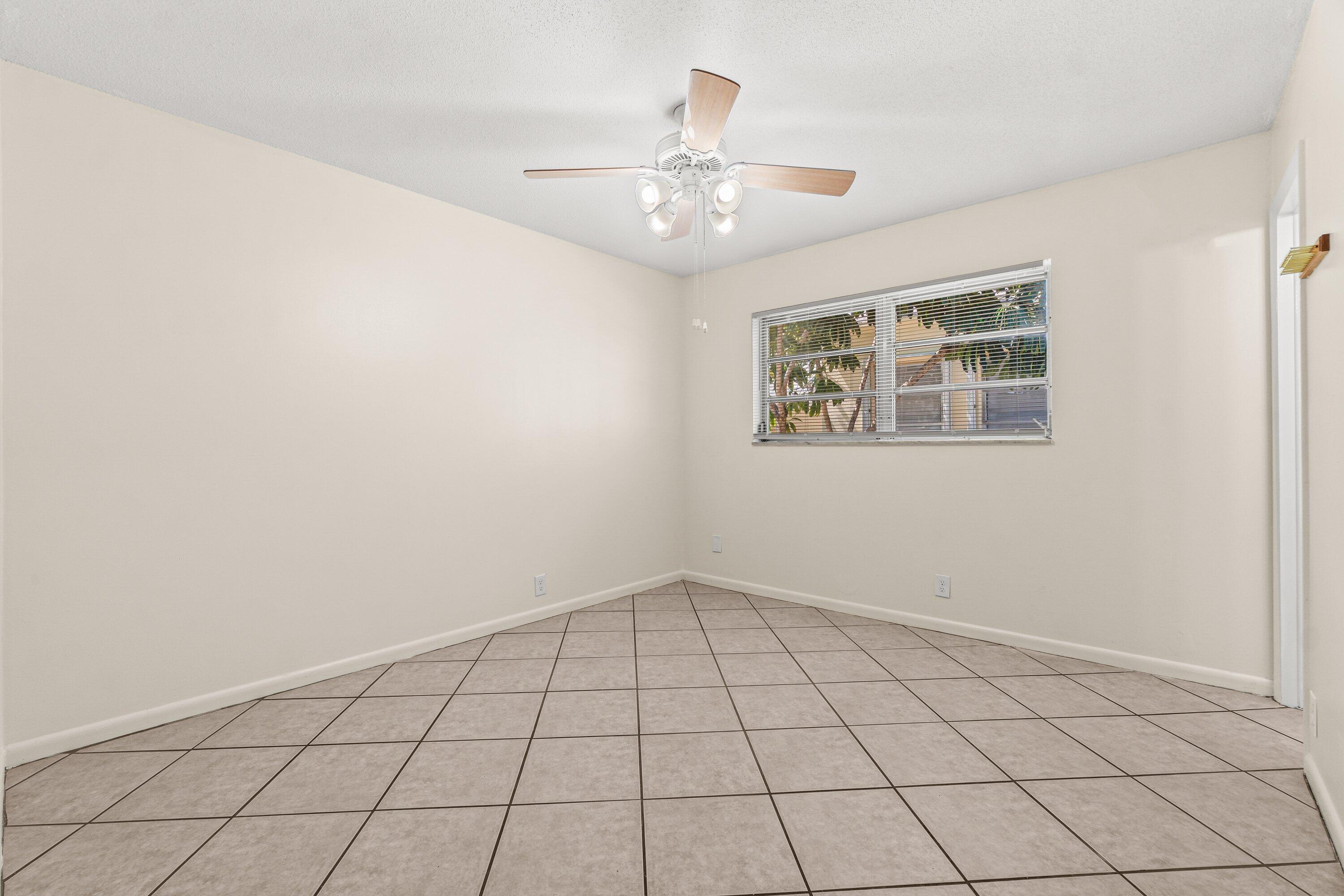 TOWN OF LAKE WORTH - Residential Lease
