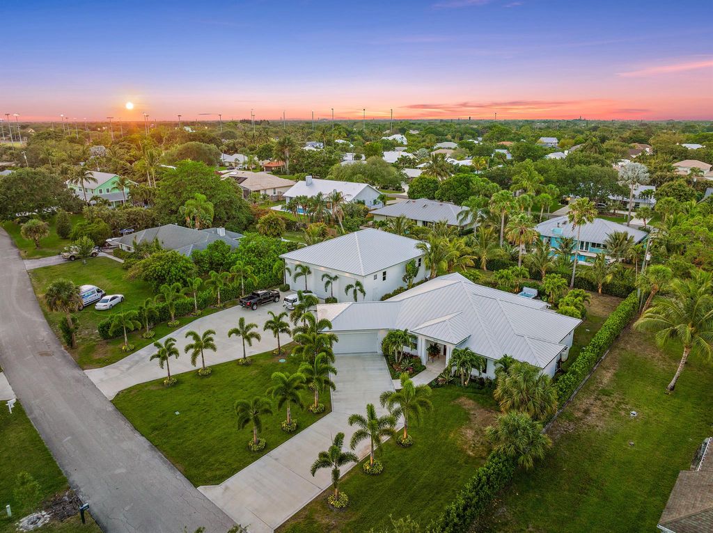 Photo of 8505 SE Bayberry Terrace, Hobe Sound, FL 33455 (MLS # R11036709)